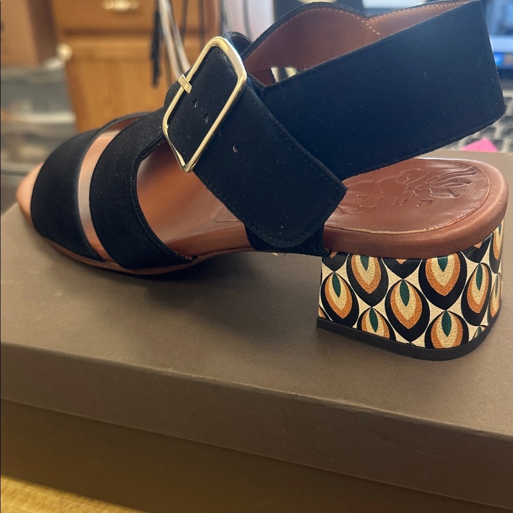 Chie Mihara Black Sandals with Artistic Heel 💯% leather